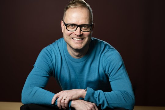 Suomių rašytojas Jukka Behmas: „Kuo vyresnis daraisi, tuo labiau esi savimi“
