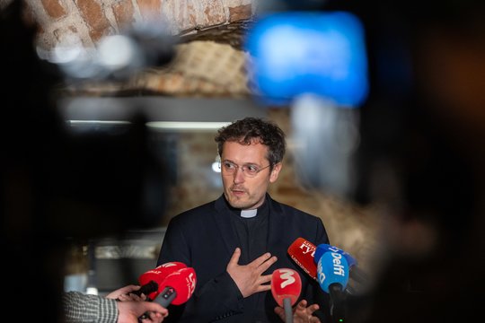 Vilniaus arkivyskupija atmetė S. Poderio kaltinimus dėl dingusių vertybių: linki pasitikėti kompetentingais žmonėmis