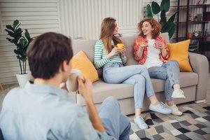 Šeima keistas vaikino įprotis veda iš proto: lyg ir nedaro nieko blogo, bet labai nemalonu 2026 142542368 a0b944b4 96df 4ef0 ab3d 2cb723b6af63 šeima iustitia. Bg mergina skundžiasi dėl vieno keisto savo vaikino įpročio, susiformavusio jų namuose apsigyvenus jo draugei. Keistas vaikino įprotis veda iš proto: lyg ir nedaro nieko blogo,... Keistas vaikino įprotis veda iš proto: lyg ir nedaro nieko blogo, bet labai nemalonu 2026 2026-02-25 17:17:16 teisingumas - iustitia. Bg šeima