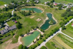 Pasidaryk pats dumblo, brūzgynų ir šiukšlių vietoje – vaizdas, kuriuo sunku patikėti: kaimas viską padarė pats 2026 111506066 cb92b20c cdf7 4d92 90fc 553fe101034e pasidaryk pats iustitia. Bg skuodo rajono dauk&scaron;ių kaimo bendruomenė savo pačių rankomis, neblėstančiu užsidegimu ir begaline meile savo kra&scaron;tui atliko milžini&scaron;ką darbą. Jie prikėlė naujam gyvenimui tris... Dumblo, brūzgynų ir šiukšlių vietoje – vaizdas, kuriuo sunku patikėti: kaimas viską padarė pats 2026 2026-06-25 17:24:31 teisingumas - iustitia. Bg pasidaryk pats