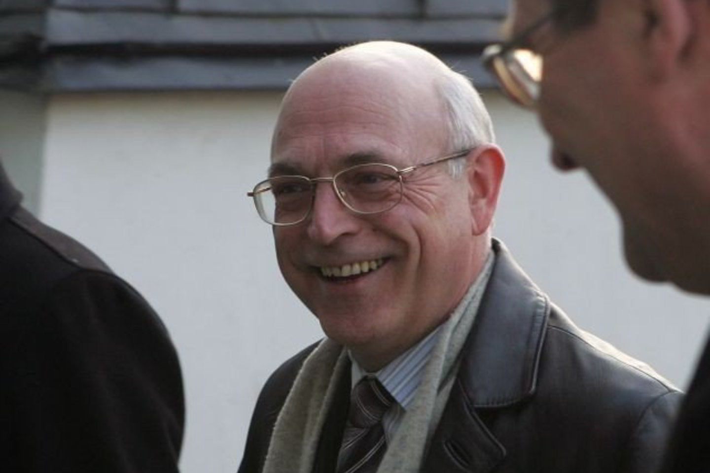 M.Mikaila teigia, kad Jo teigimu, iki 800 litų siekiančios premijos „Sodros“ Klaipėdos skyriaus darbuotojams skirtos už papildomą darbą skaičiuojant dirbantiems pensininkams neišmokėtą pensijos dalį.