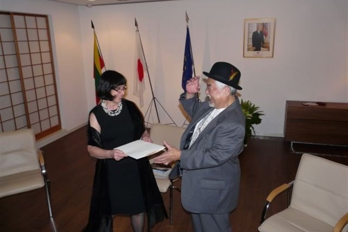AY-O yra vienas labiausiai pripažintų pokario kartos japonų menininkų pasaulyje.