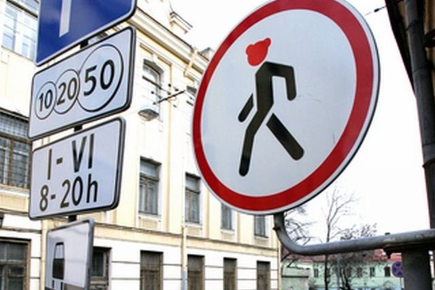 Ne vietoje gatvę bandęs pereiti jaunuolis prisivirė košės.