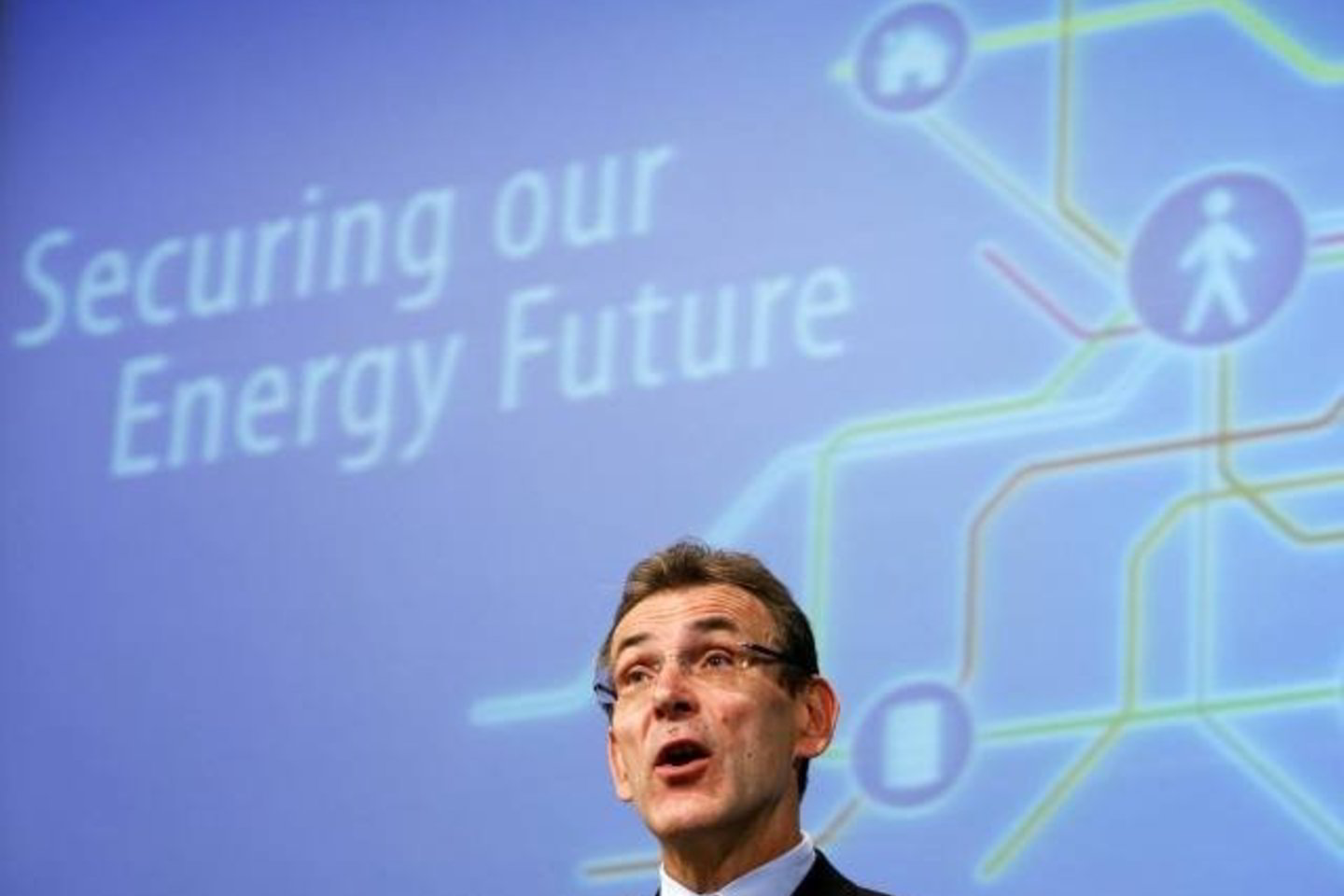 Europos Komisaras Andris Piebalgas ragino ieškoti alternatyvų Rusijai.
