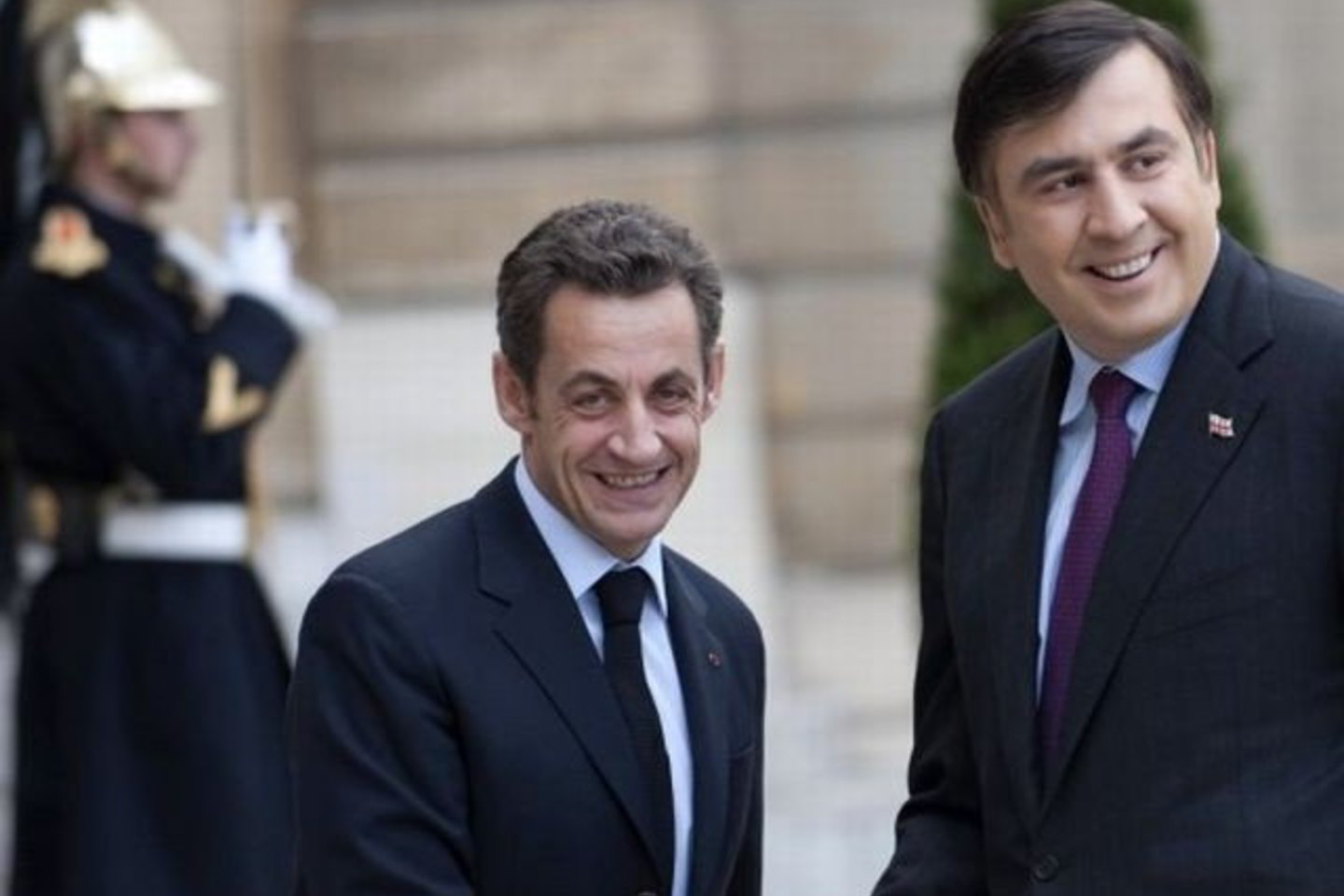N.Sarkozy Eliziejaus laukuose sveikino Gruzijos vadovą M.Saakašvilį.