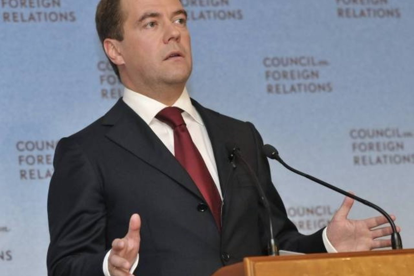 D.Medvedevas tikino, kad raketų į Kaliningradą nepasiųs tol, kol JAV nedislokuos priešraketinio skydo Rytų ir Vidurio Europoje.