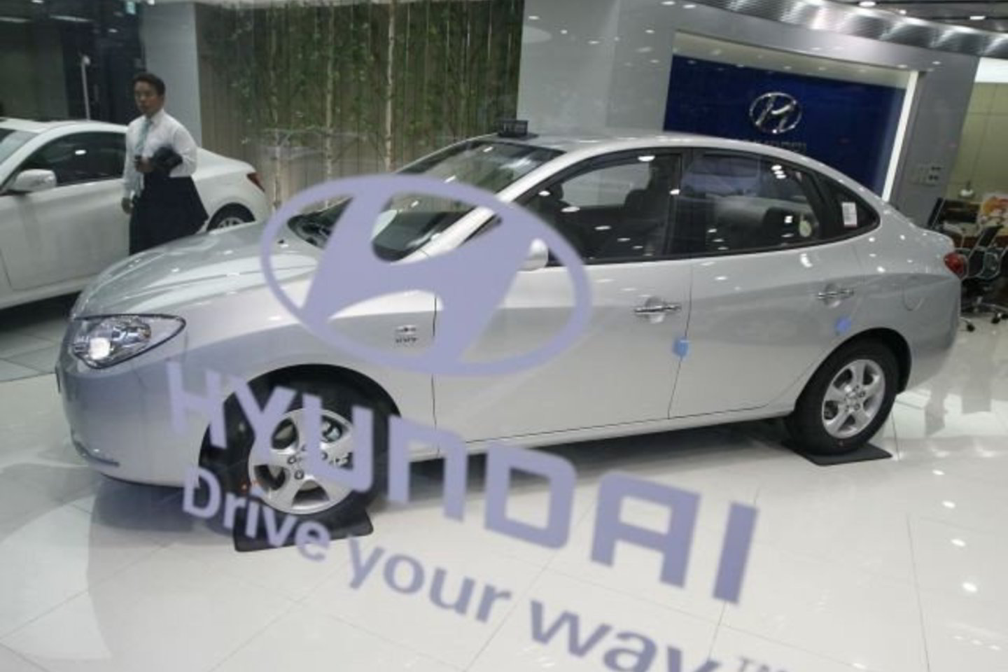 „Hyundai-Kia“ dominuoja Korėjos vietinėje automobilių rinkoje (apima 80 proc. rinkos).