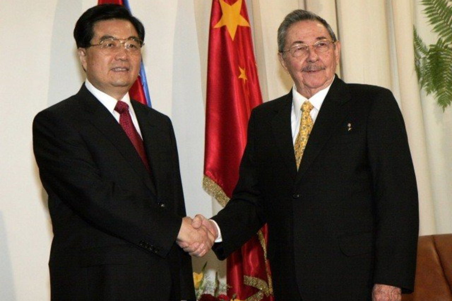 R.Castro bendravo su Hu Jintao ir 200 kinų studentų.