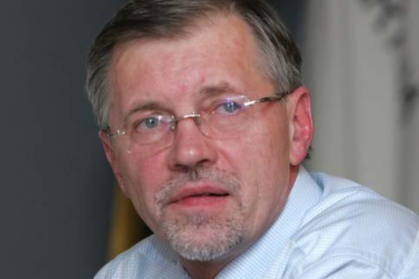 Opozicijos lyderis Seime turi nemažai teisių ir privilegijų, jo statusas beveik prilygsta parlamento pirmininko pavaduotojo statusui.
