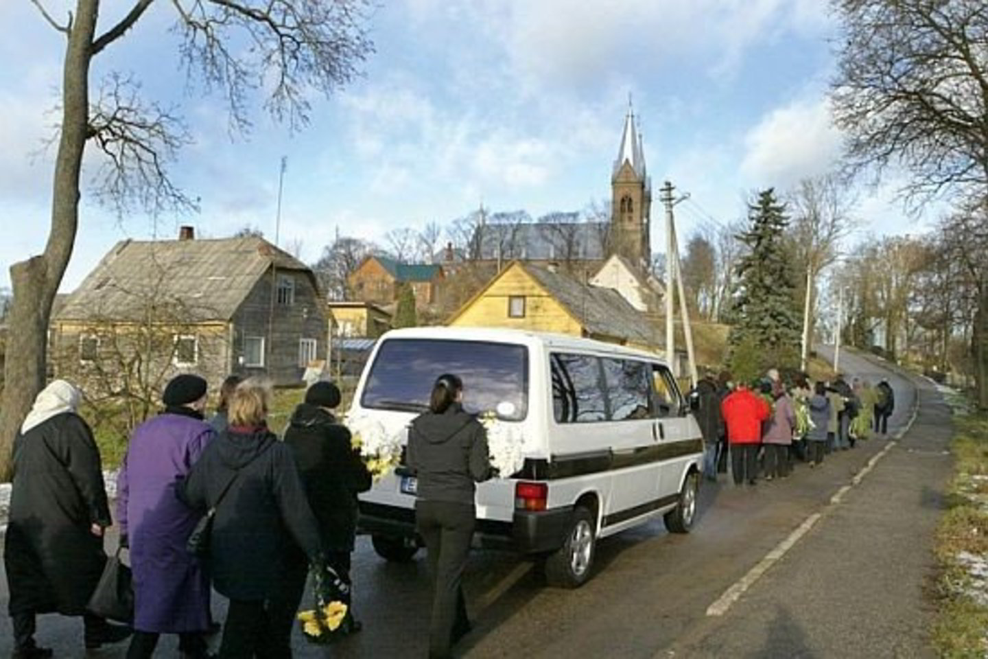 Nagingo kalvio P.Franskevičiaus laidotuvių procesija buvo palyginti nemaža - susirinko ir kaimynai, ir kiti apylinkių gyventojai.