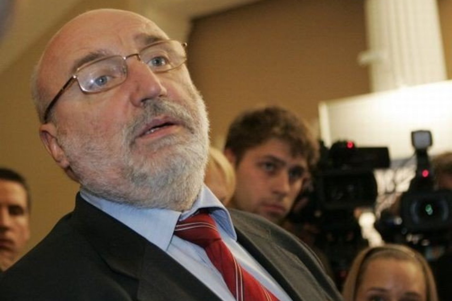 Latvijos premjeras I.Godmanis pripažino, kad jo šaliai reikia finansinės paramos.