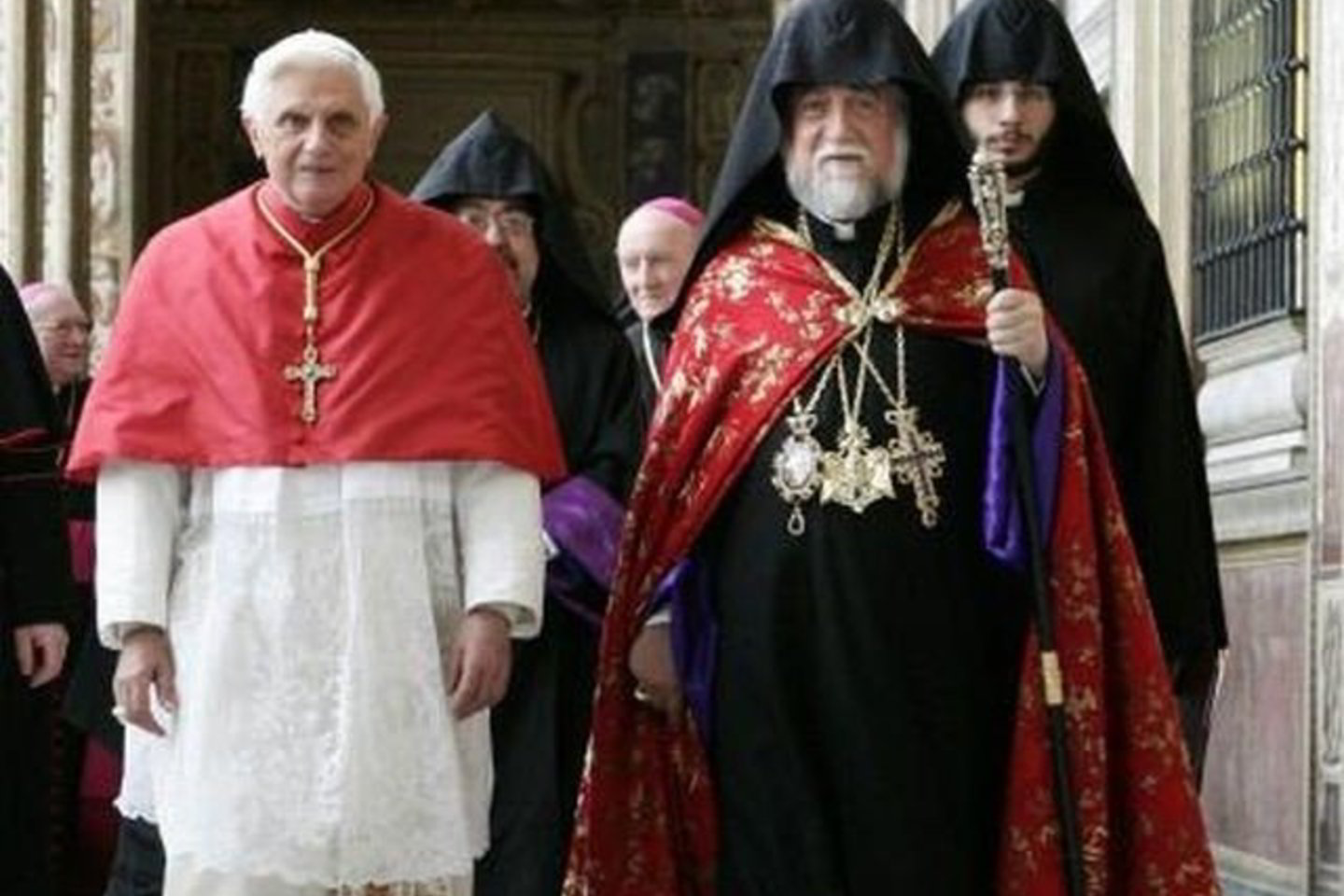 Tai pirmasis Libano armėnų dvasinio vadovo katalikoso Aramo I apsilankymas Vatikane.