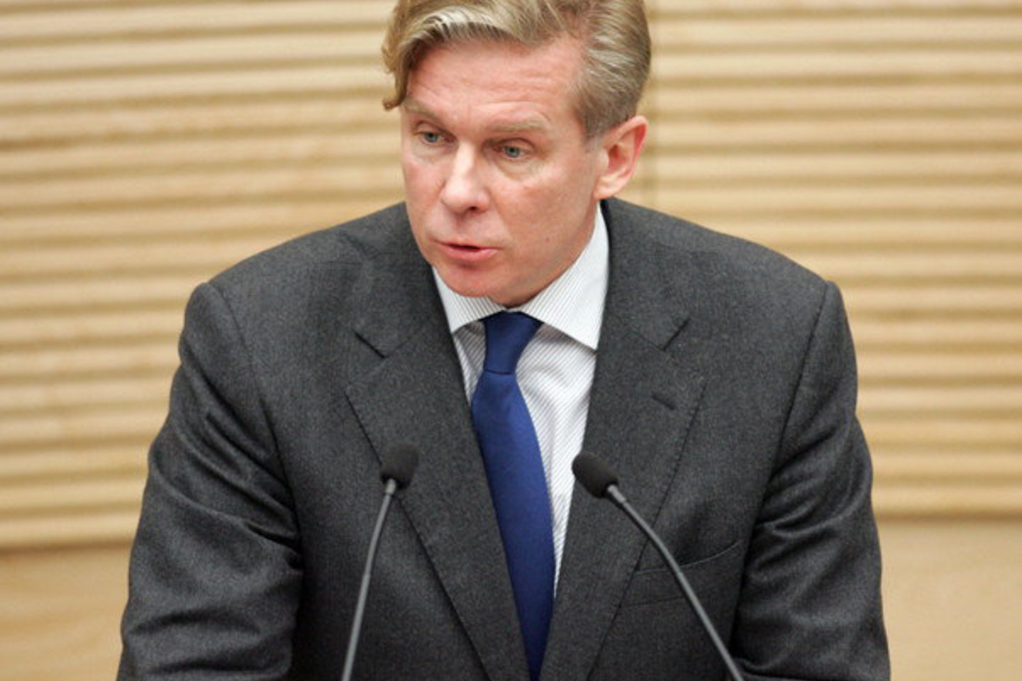 A.Ažubalio nuomone, NATO susitikime Gruzijai ir Ukrainai nusiųstas signalas turi skatinti šias valstybes ir toliau vykdyti konkrečias reformas.