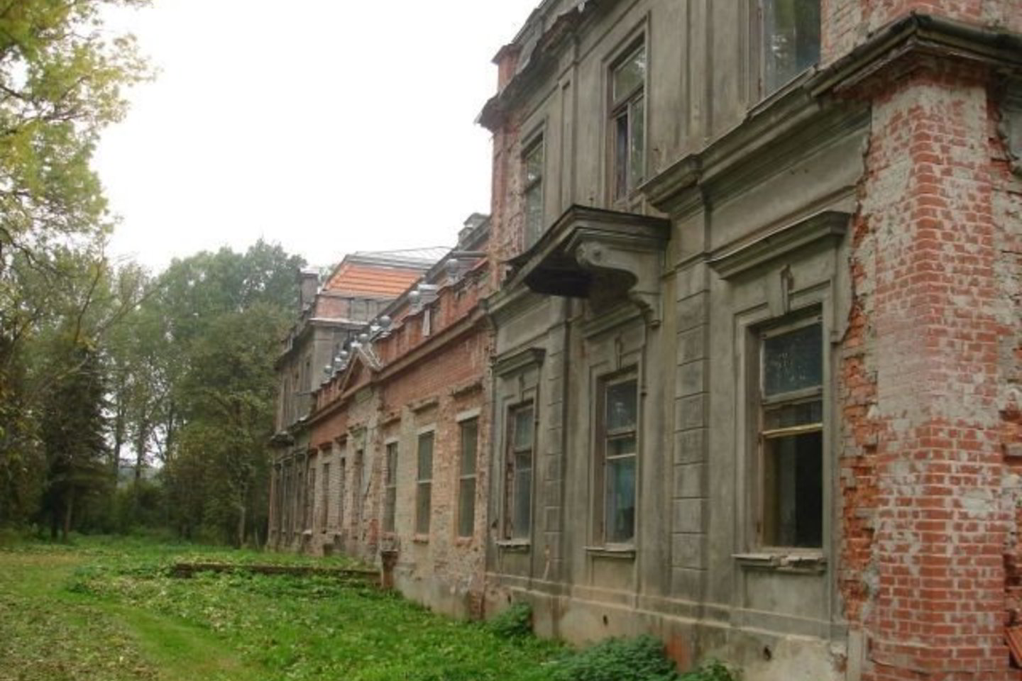 Griūvančiuose dvaruose atnaujinimo darbai prasidės kitą rudenį sulaukus Europos Sąjungos fondų paramos.