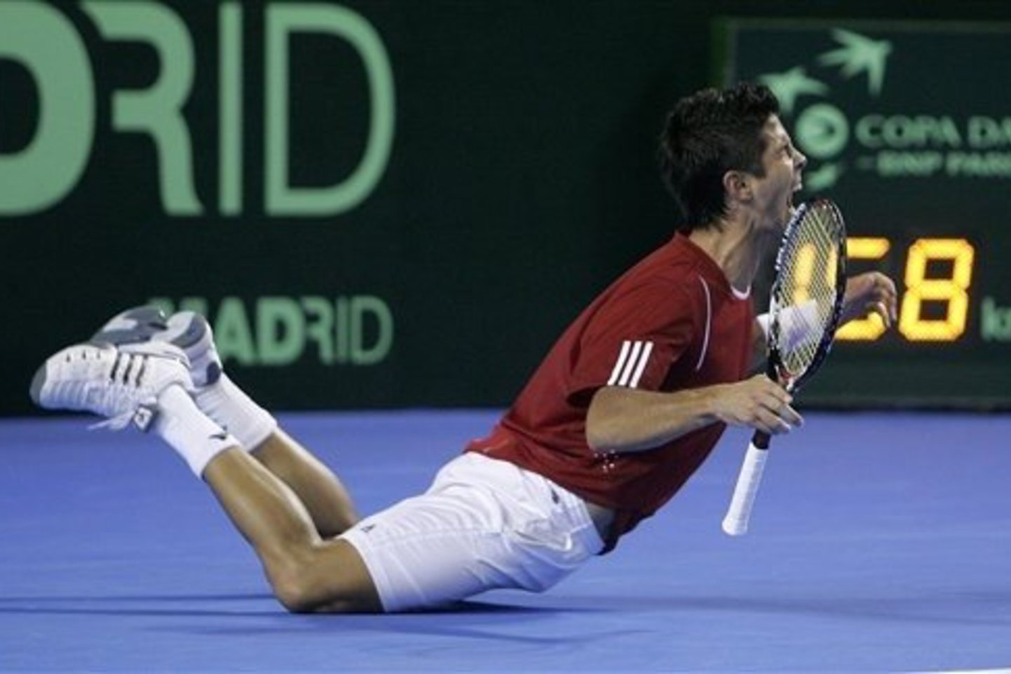 Fernando Verdasco pergalė prieš argentinietį Jose Acasuso 6:3, 6:7 (3), 4:6, 6:3, 6:1 pakėlė ant kojų Ispaniją.