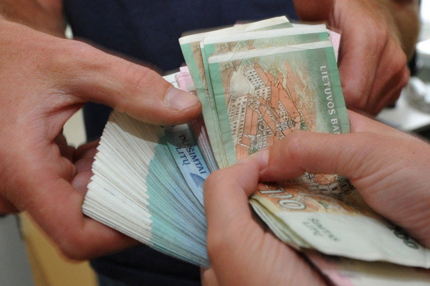 Per paskutinius tris šių metų mėnesius atlyginimai padidėjo 3,7 proc.