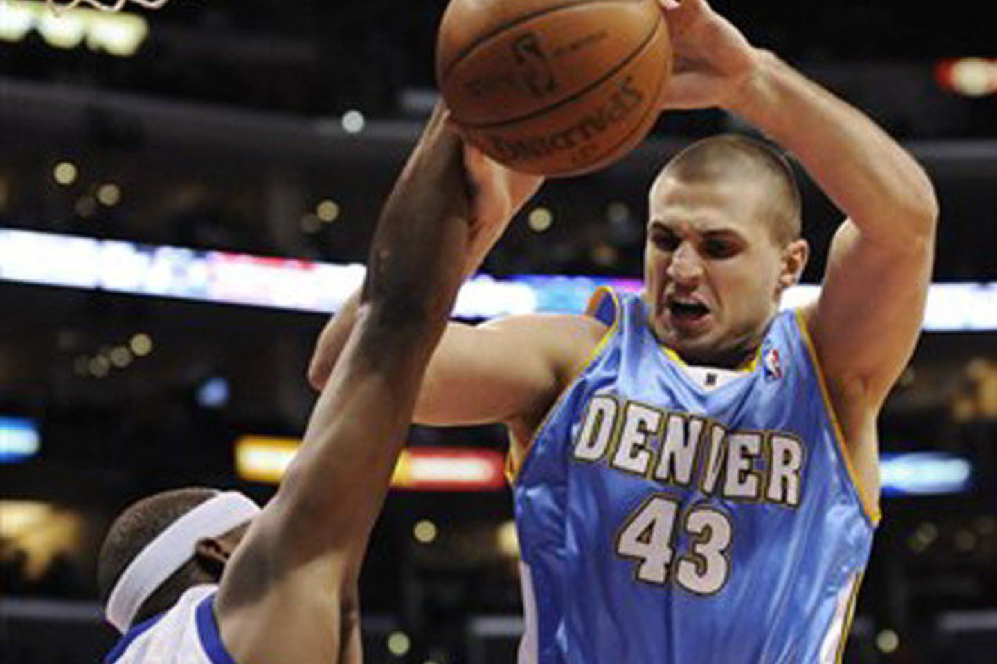 L.Kleiza daužė „Clippers“ gynybą.