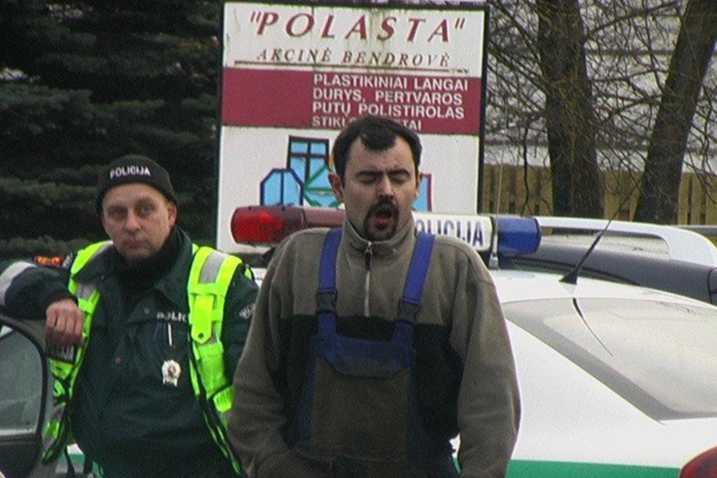 Kaskadinius triukus išdarinėjęs R.Nedveckas po avarijos saldžiai žiovavo.