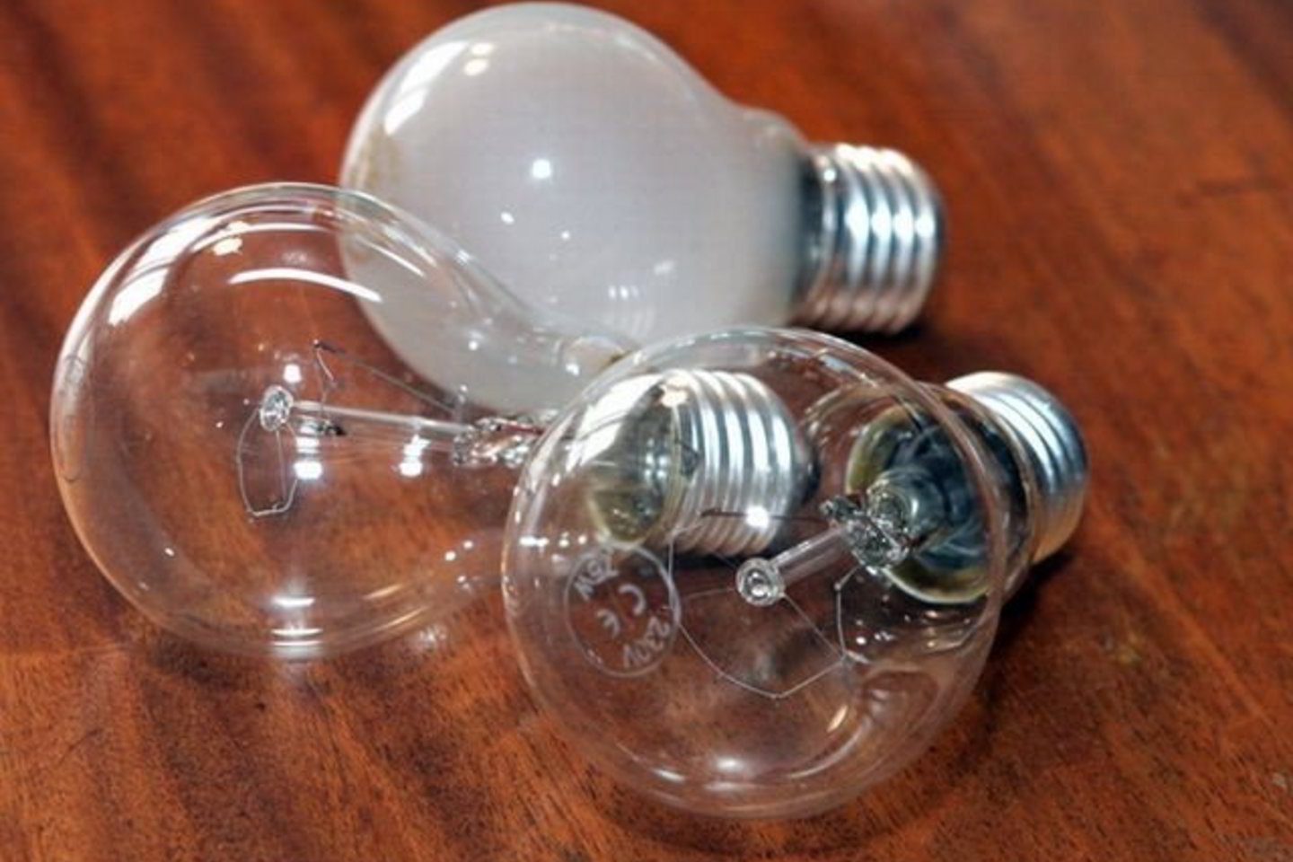 Manoma, kad šiuo metu 85 proc. buityje naudojamų elektros lempučių yra netaupančios energijos.