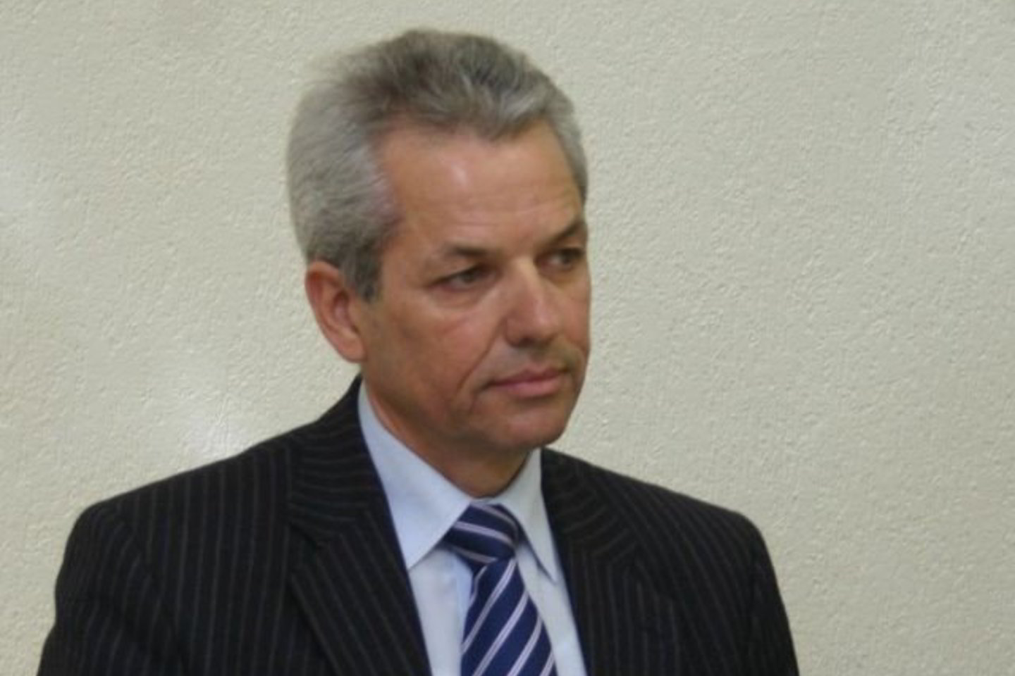 Meras V.Džiugelis neeiliniame tarybos posėdyje nedalyvavo, tačiau džiaugiasi priimtu sprendimu.