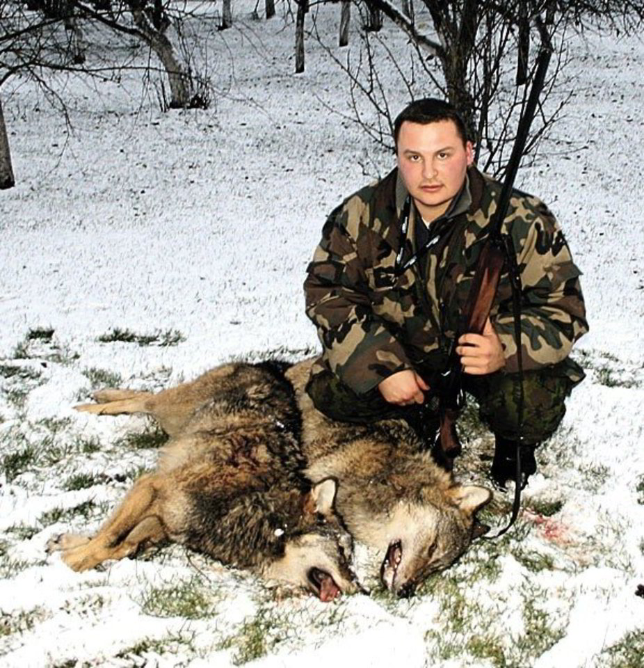 Gediminas Aleksandravičius su savo dviem vilkais.