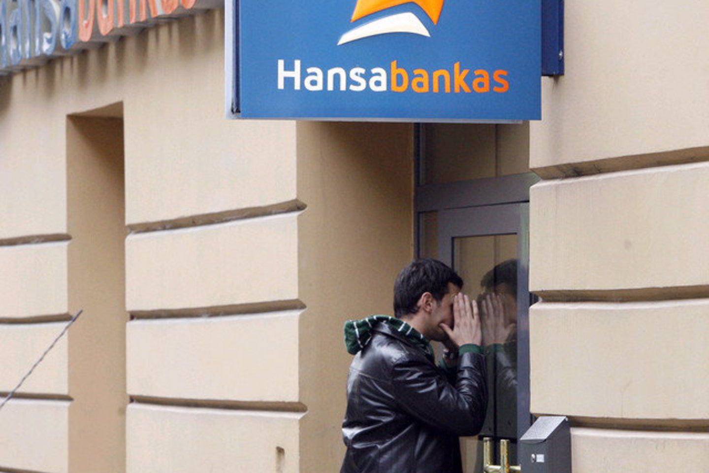 Rezidentų indėliai sumažėjo 558 mln. Lt.