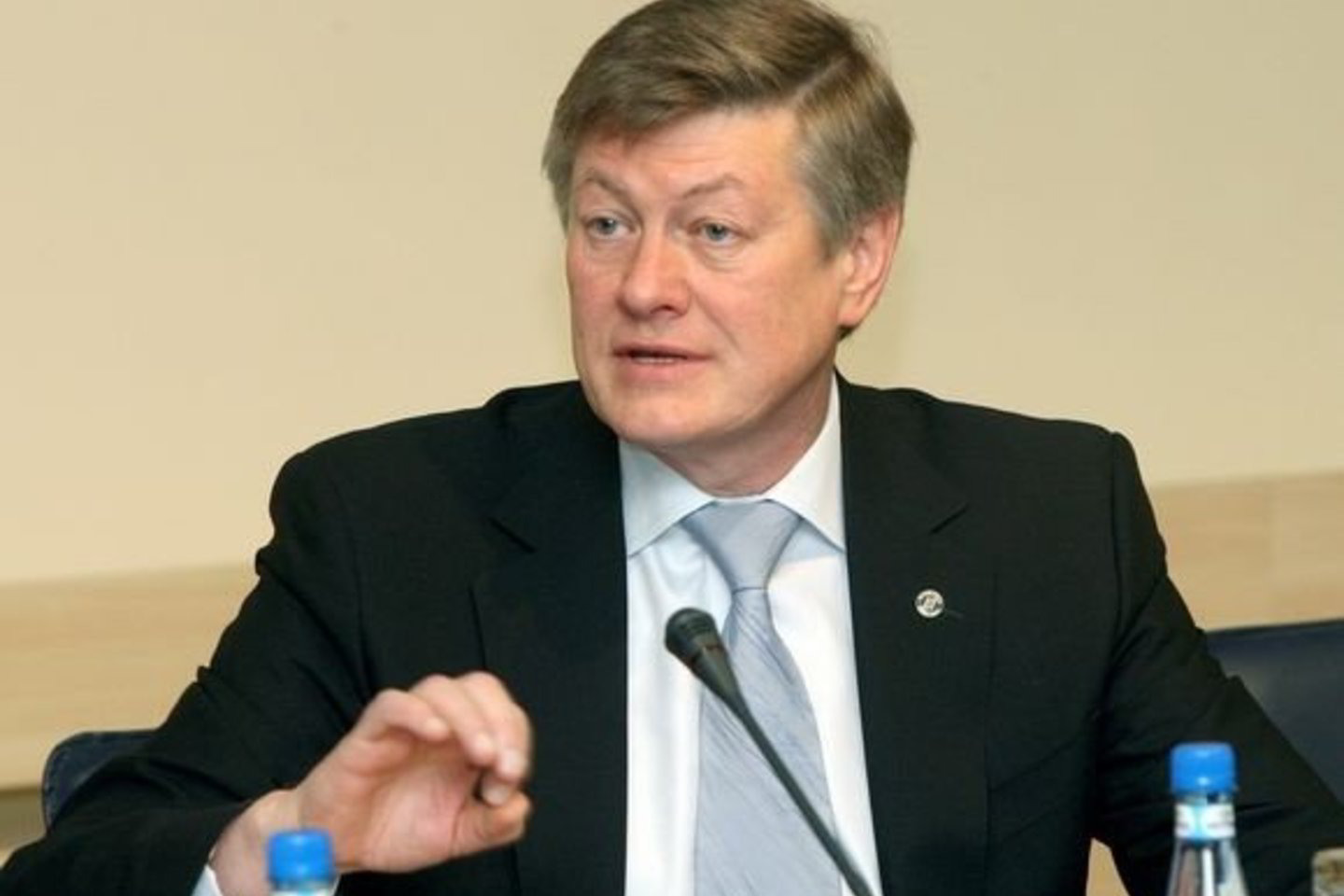 A.Paulauskas partijai vadovavo nuo pat jos įkūrimo 1998 metais.