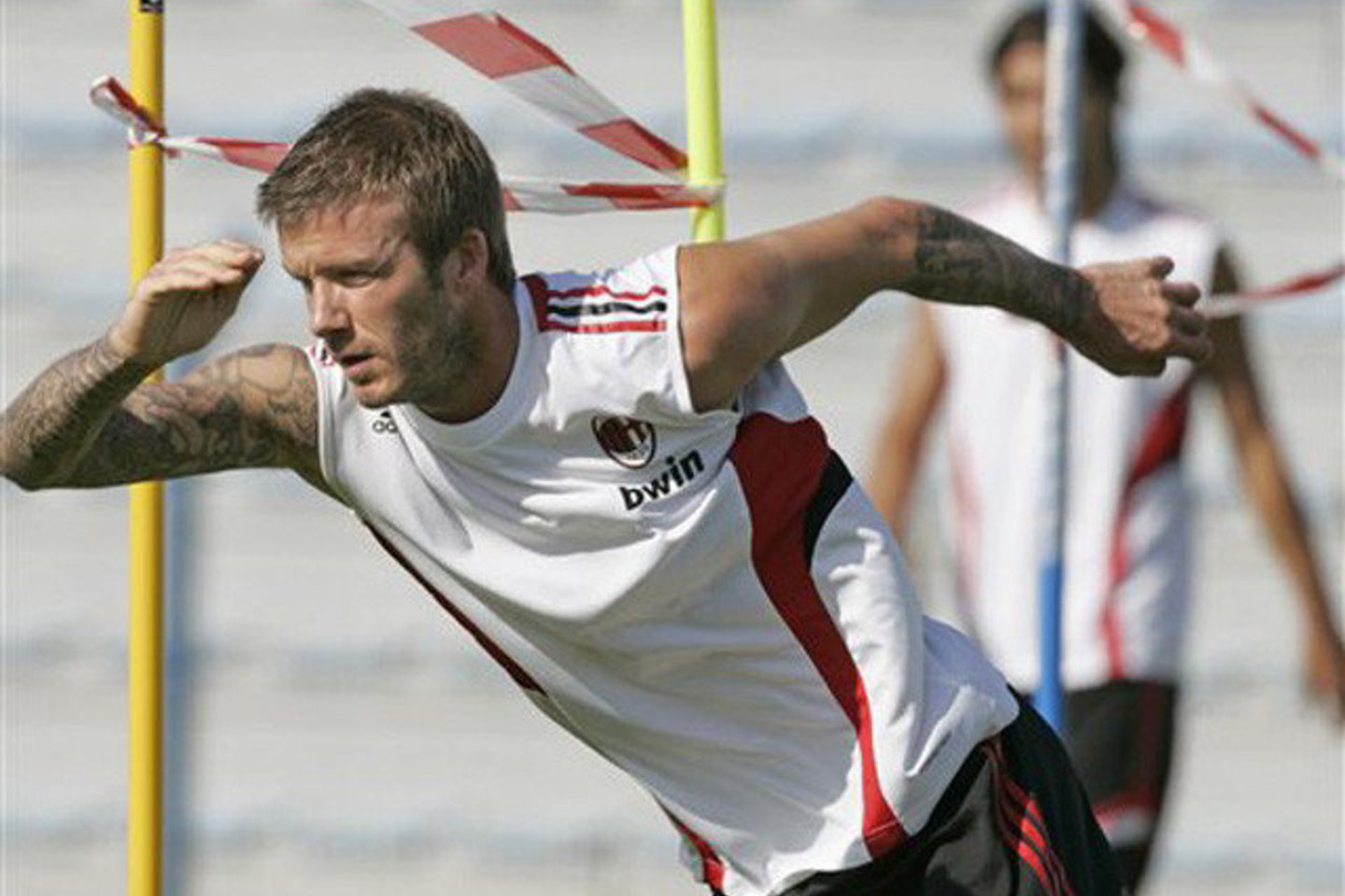 D.Beckhamas su „AC Milan“ komanda pluša Dubajuje.