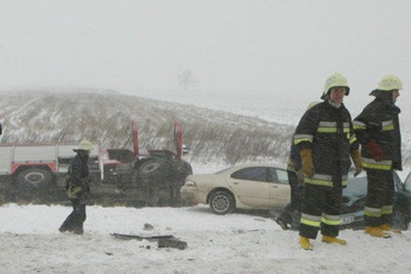 Per kraupią dvigubą avariją žuvo 4 žmonės.