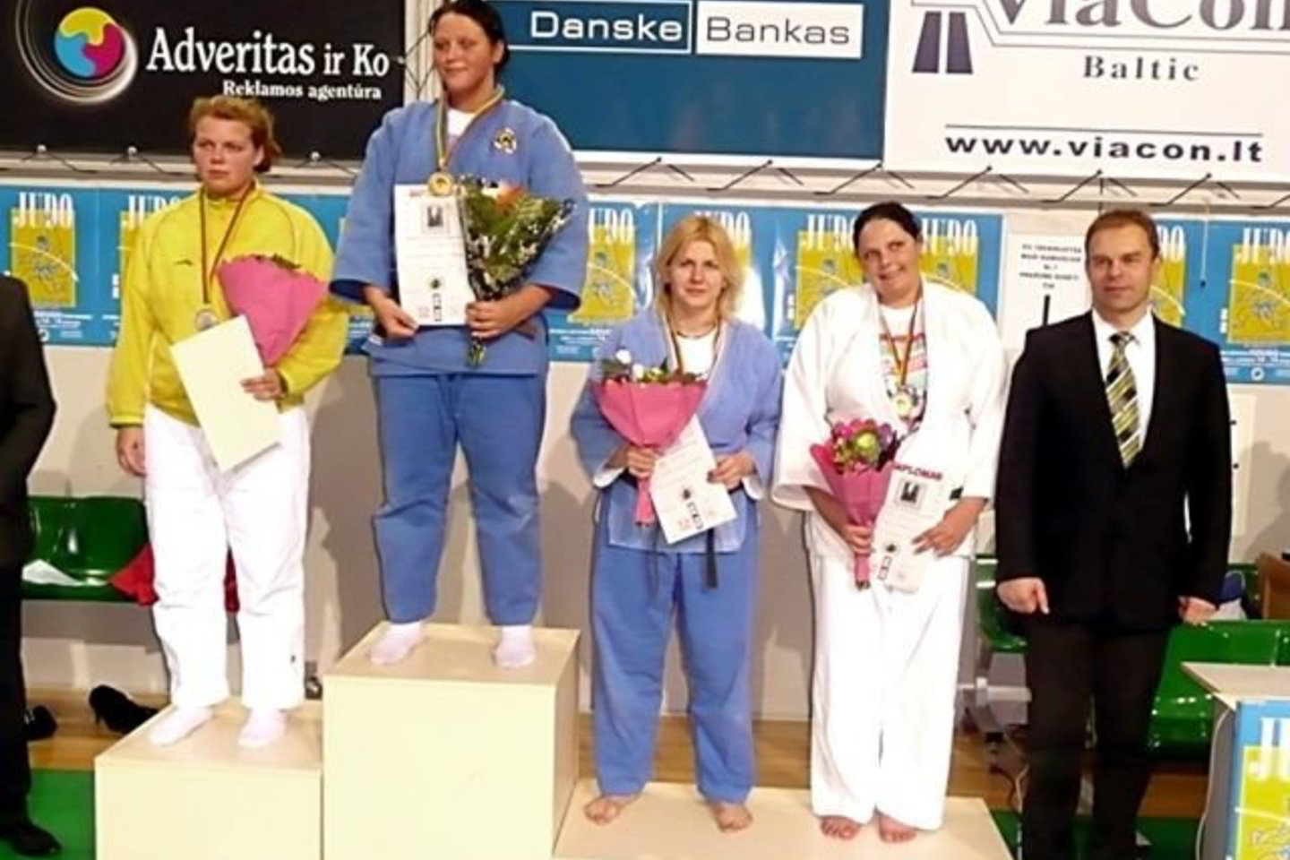R.Valvonytė (pirmoji iš dešinės) pernai Lietuvos čempionate iškovojo trečiąją vietą.