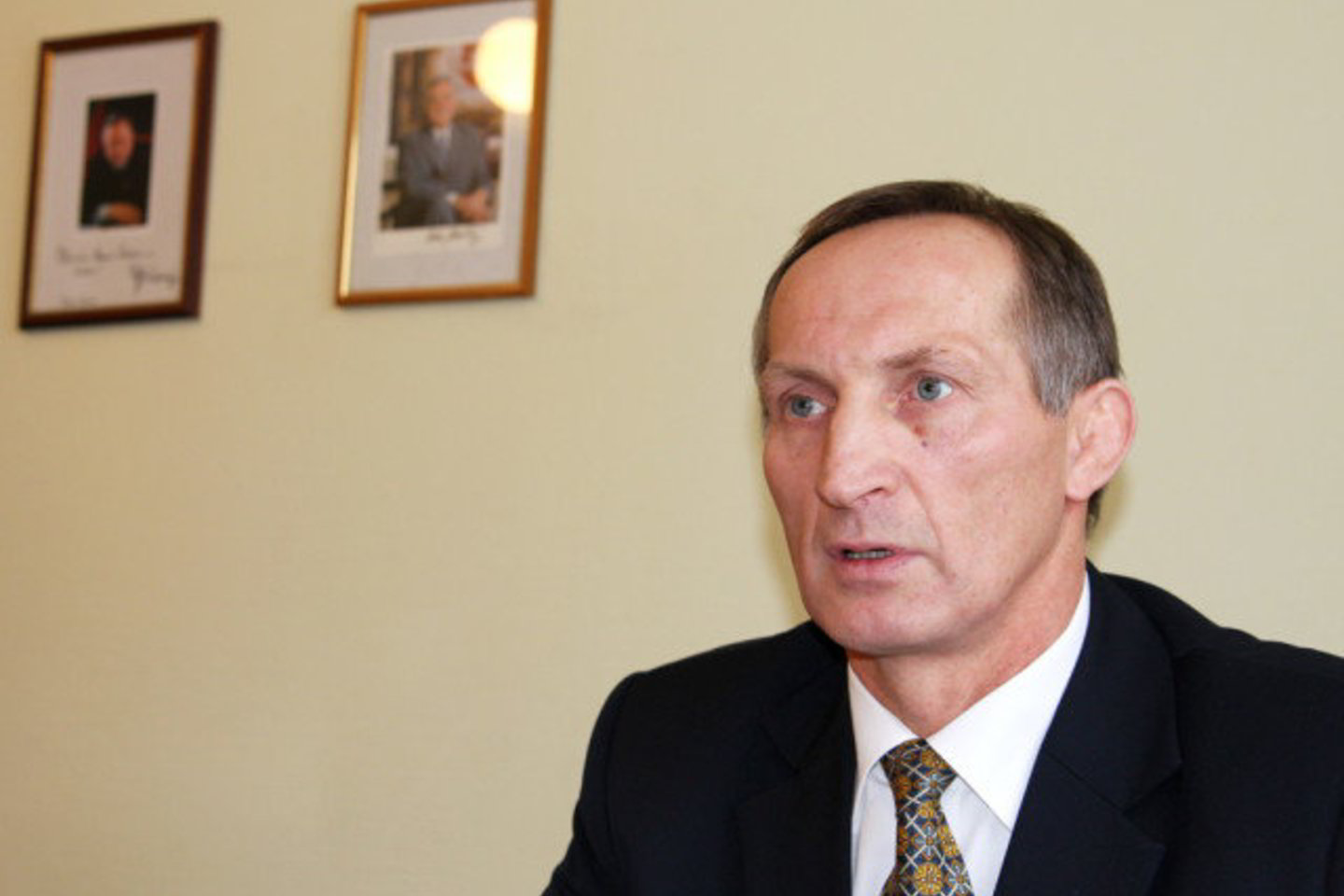 S.Sabalius su kolegomis tragiškąją Sausio 13-osios naktį sergėjo V.Landsbergio gyvybę.