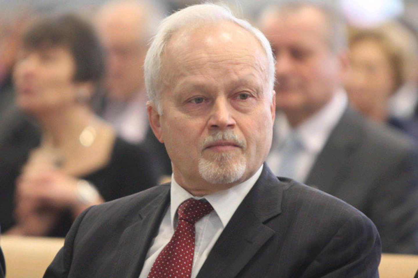 Sprendimas dėl V.Greičiaus atleidimo Seimo posėdžių darbotvarkėje buvo suplanuotas jau anksčiau, tačiau buvo atidėtas dėl nesutarimų valdančiojoje Permainų koalicijoje.