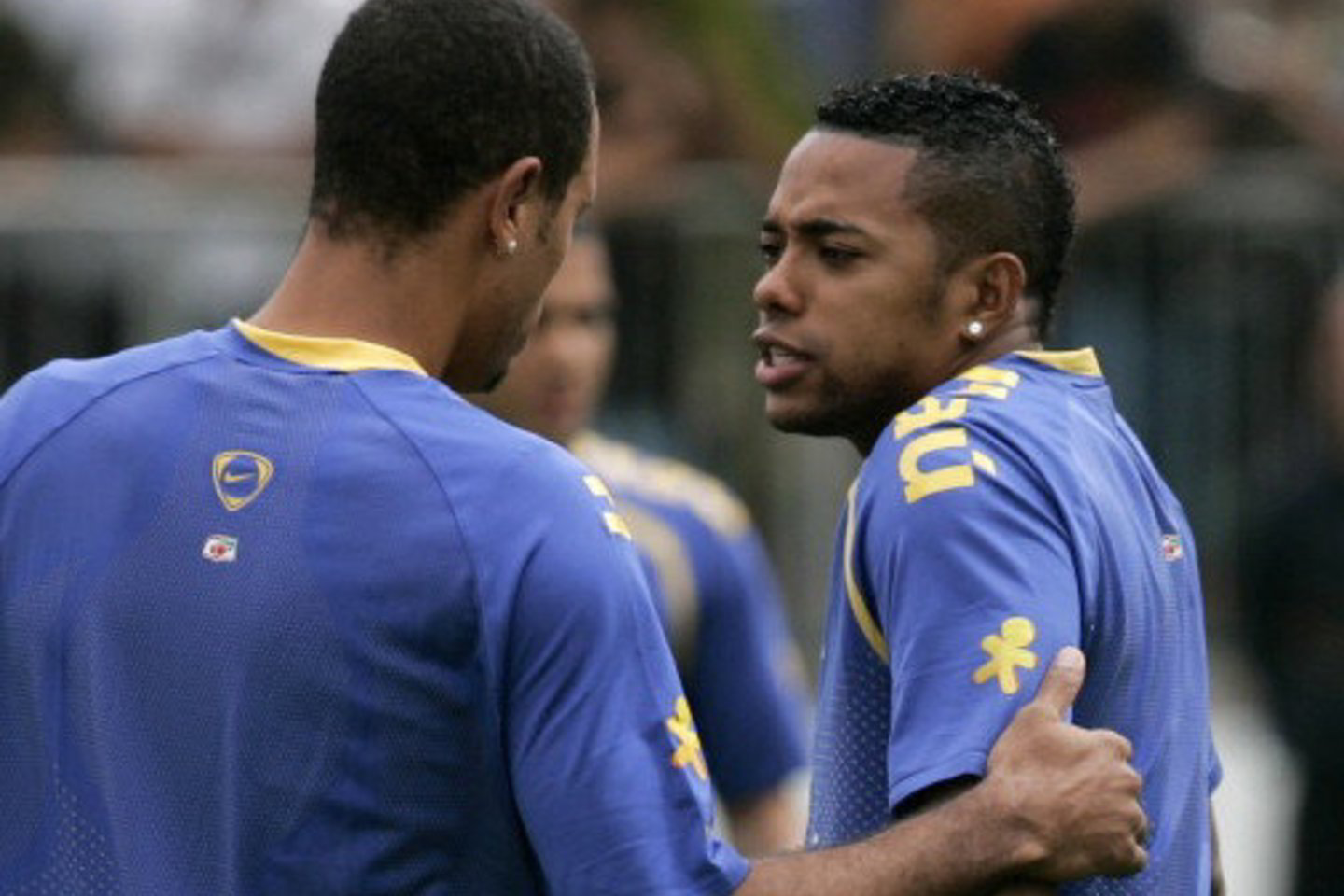 Robinho nusivylė sužinojęs, kad Kaka netaps jo bendraklubiu.