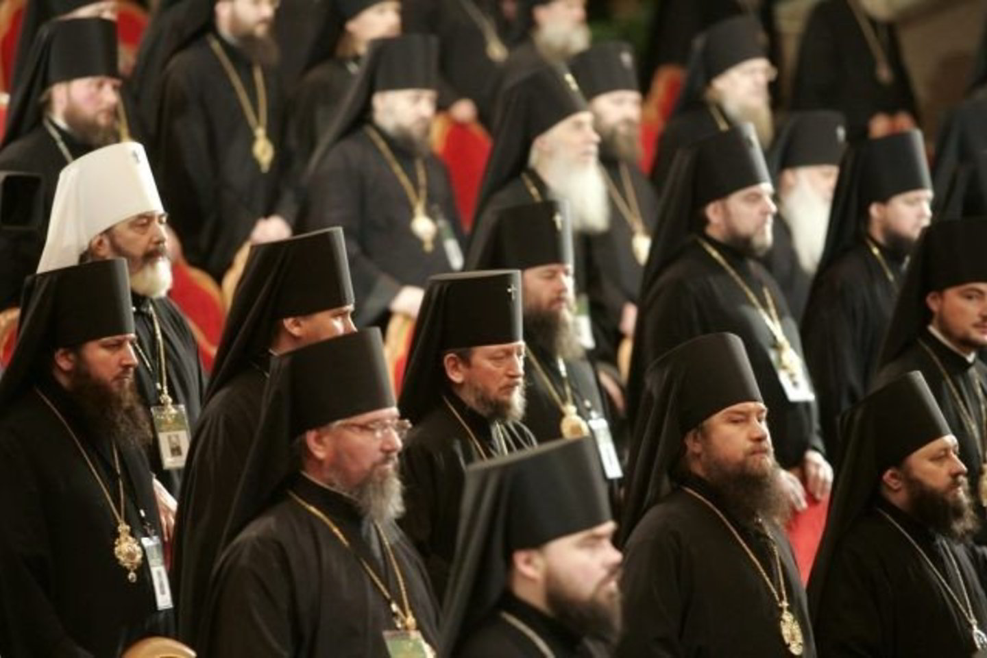 Dvasininkai raginami prisidėti prie stačiatikių Bažnyčios idealų puoselėjimo.