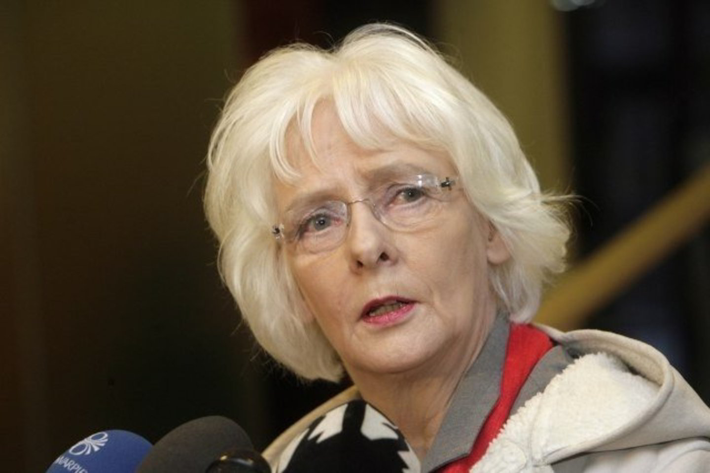 J.Sigurdardottir turi tapti laikinąja lydere iki gegužę įvyksiančių naujų rinkimų.
