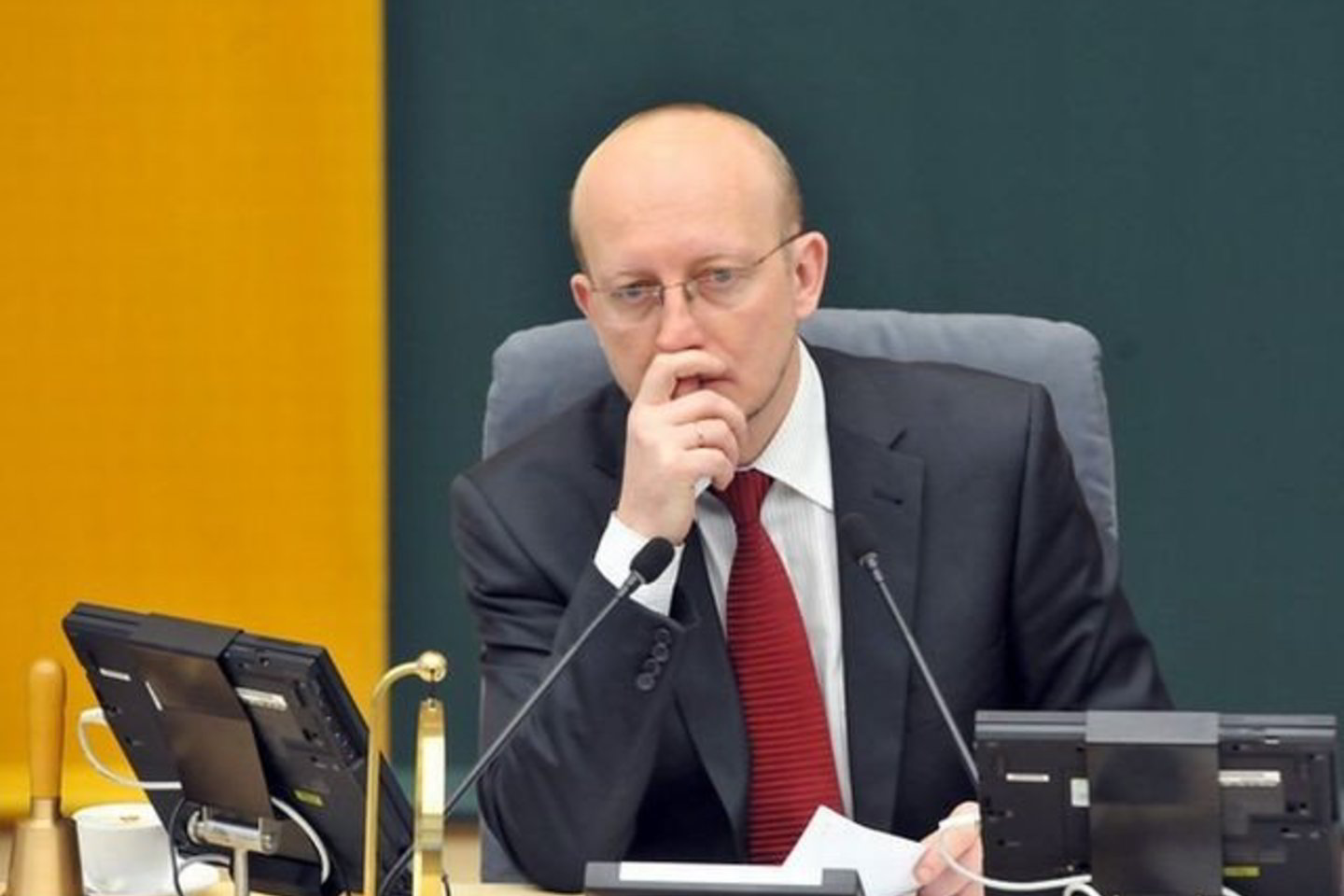 Vis labiau nemėgstamas A.Valinskas turi apie ką pamąstyti.
