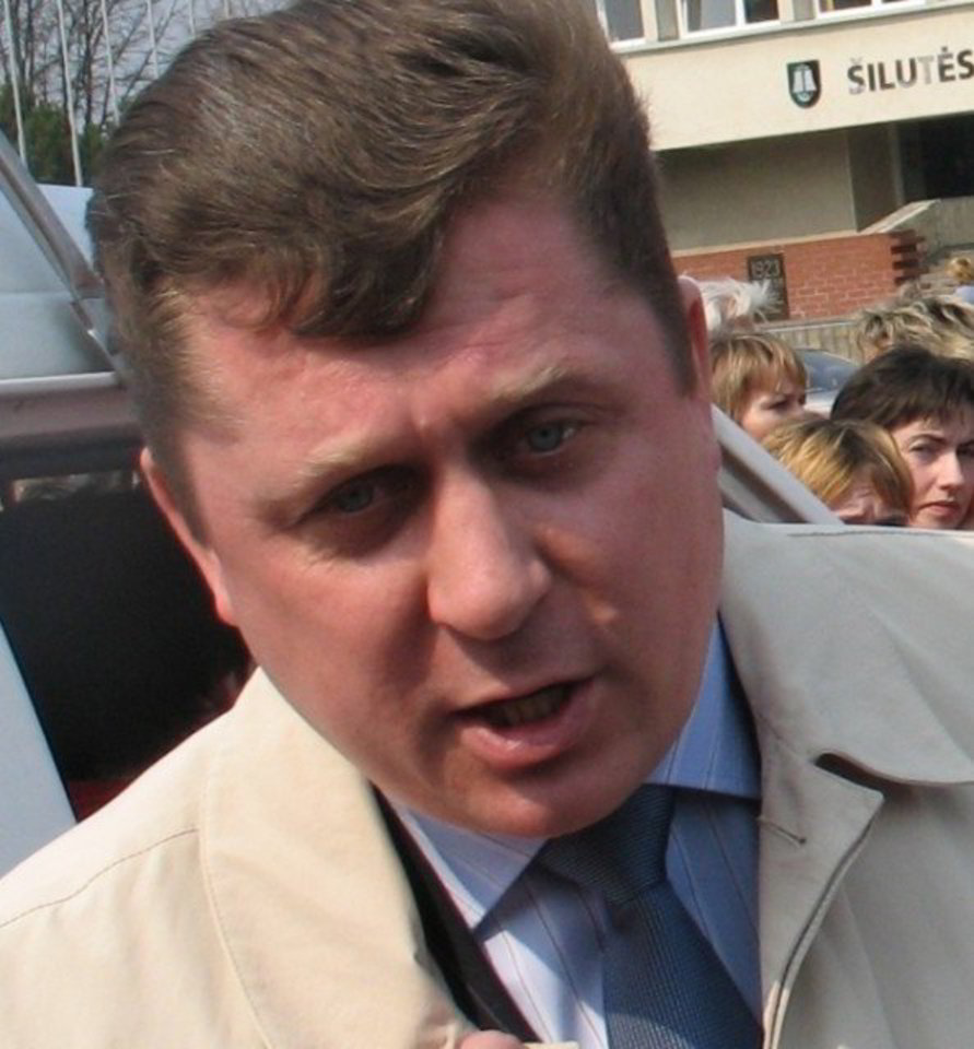 Eksmeras A.Jakas taupumo dažnai reikalauja iš kitų, bet ne savęs.