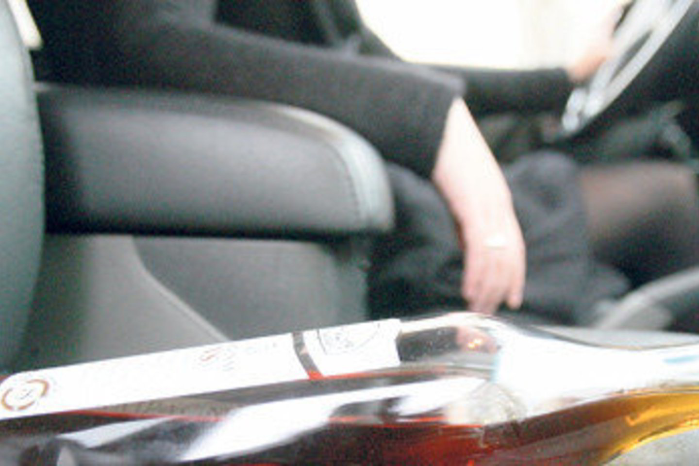 Jei policijos pareigūnai per metus du kartus jūsų automobilyje aptiks atikimštą alkoholio butelį, jums už šį pažeidimą gali tekti sumokėti solidžią sumą – net iki 10 tūkstančių litų.