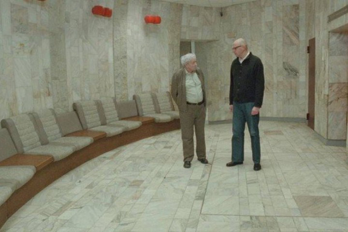 Nacionalinės kultūros ir meno premijos laureatas D.Narkevičius (dešinėje) yra tarptautinėje šiuolaikinio meno scenoje pripažintas menininkas.