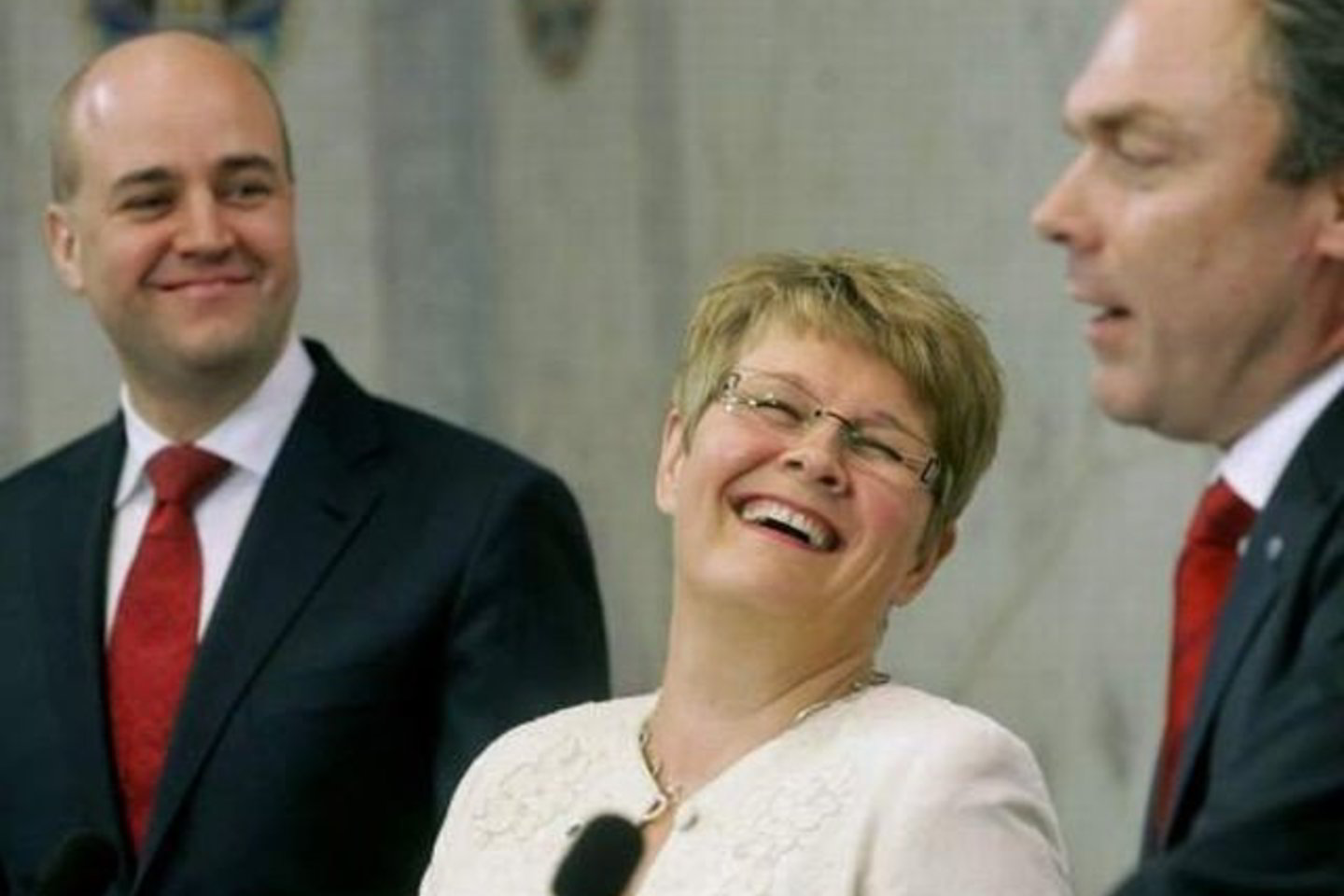 Švedijos premjeras Fredrikas Reinfeldtas ir valdančiosios koalicijos partneriai Maud Olofsson bei Janas Bjorklundas Stokholme surengė spaudos konferenciją. Politikai pranešė, kad vyriausybė planuoja leisti statyti naujus branduolinius reaktorius ir panaikinti tris dešimtmečius galiojusį branduolinės energetikos plėtros draudimą.