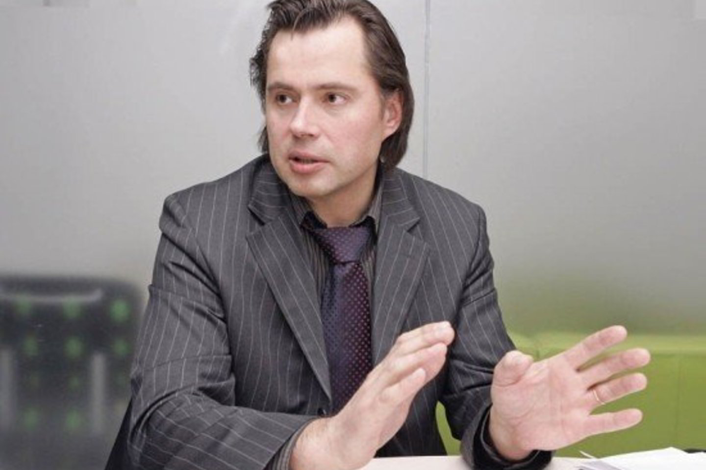 Dž.Jazdauskas: „Pasunkėjus bendrai rinkos situacijai, banko spaudimą gali patirti bet kuri įmonė ar asmuo, turintis jam skolų“.