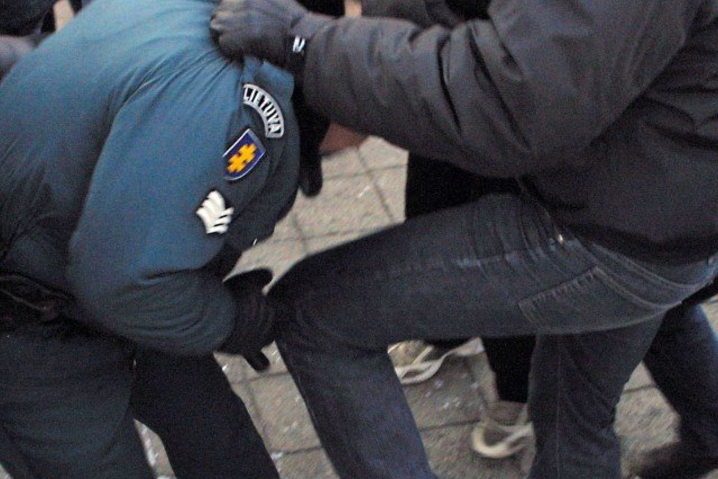Kauniečiai bandė sumušti policininkus.