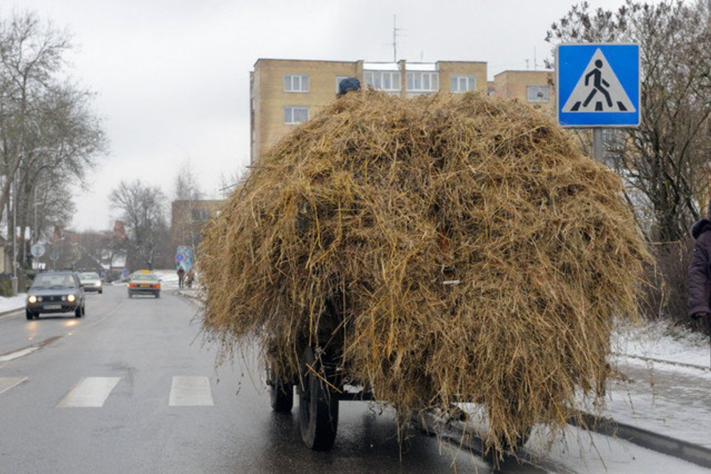 Sudėtingos eismo sąlygos reikalauja gerų vairavimo įgūdžių.