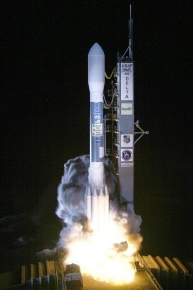 Raketa nešėja „Delta II“ į orbitą aplink Saulę išvedė Keplerio teleskopą.