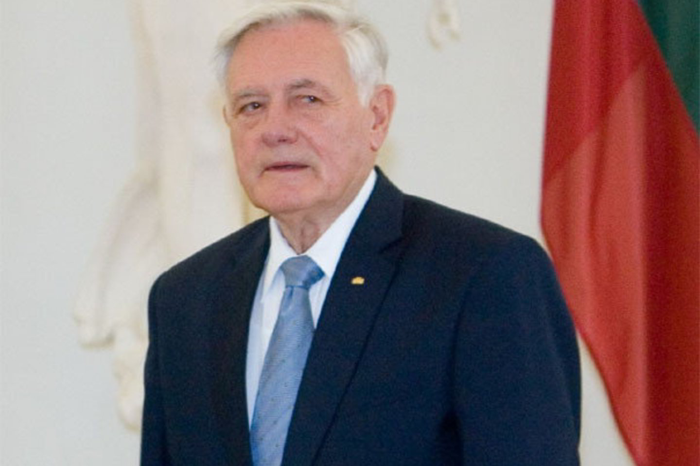 V.Adamkus nepraleido progos priminti ambasadoriui „Villa Lituania“ klausimo.