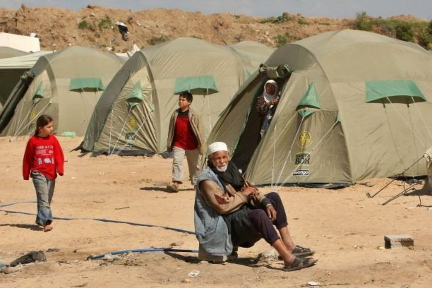 Palestiniečiai vis dar jaučia antpuolių pasėkmes.