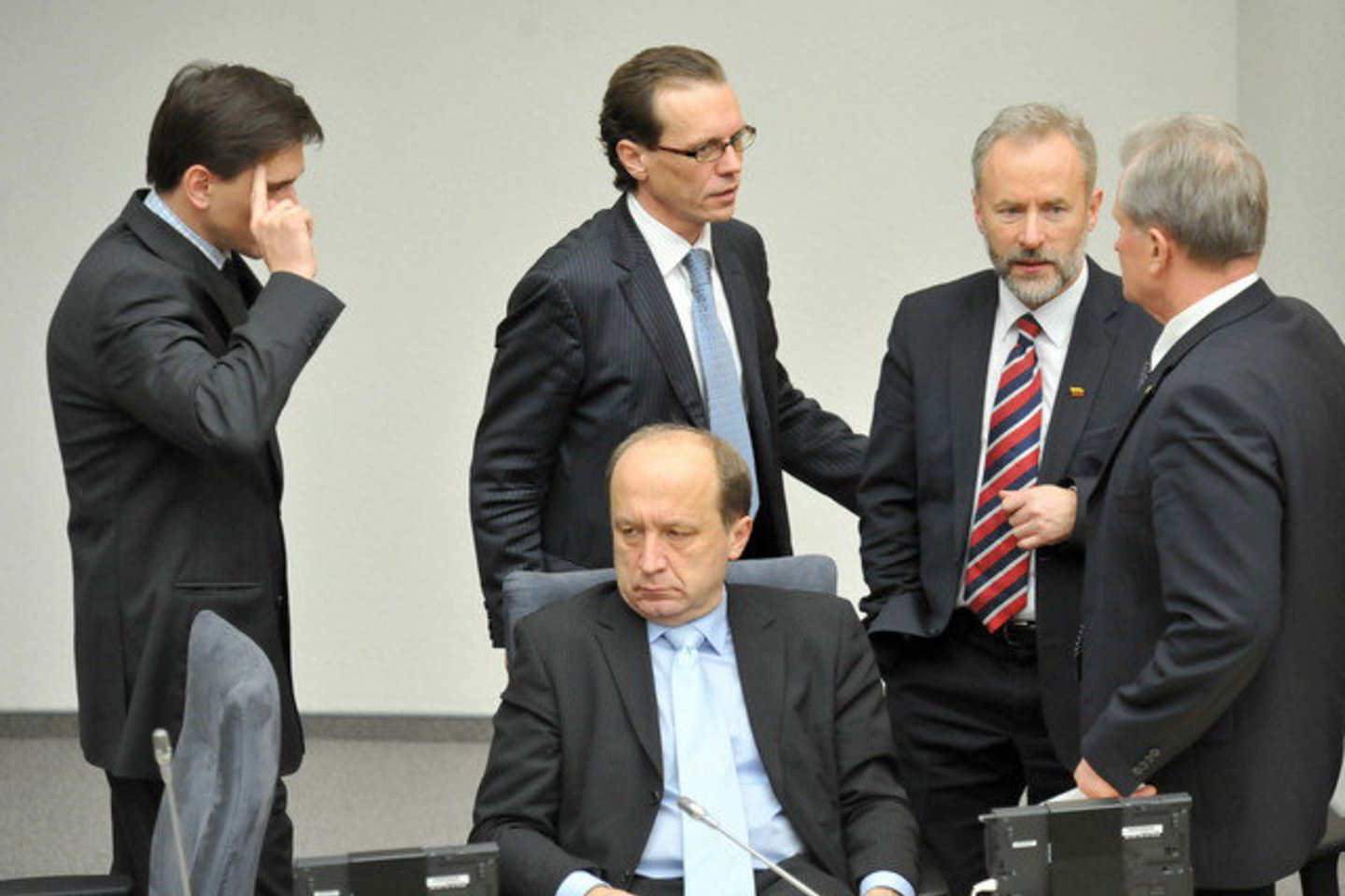 Valdžia ketina taupyti atsisakydama kai kurių investicinių programų.
