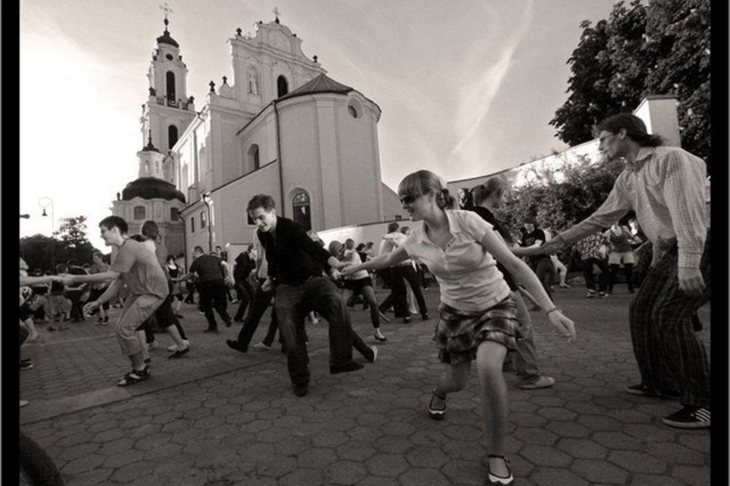 Nedalyvaujantys „Harlem'09“ pamokose, pasak lindyhoperių, būtinai turi pasilepinti bent jau popamokine „Harlemo“ veikla.