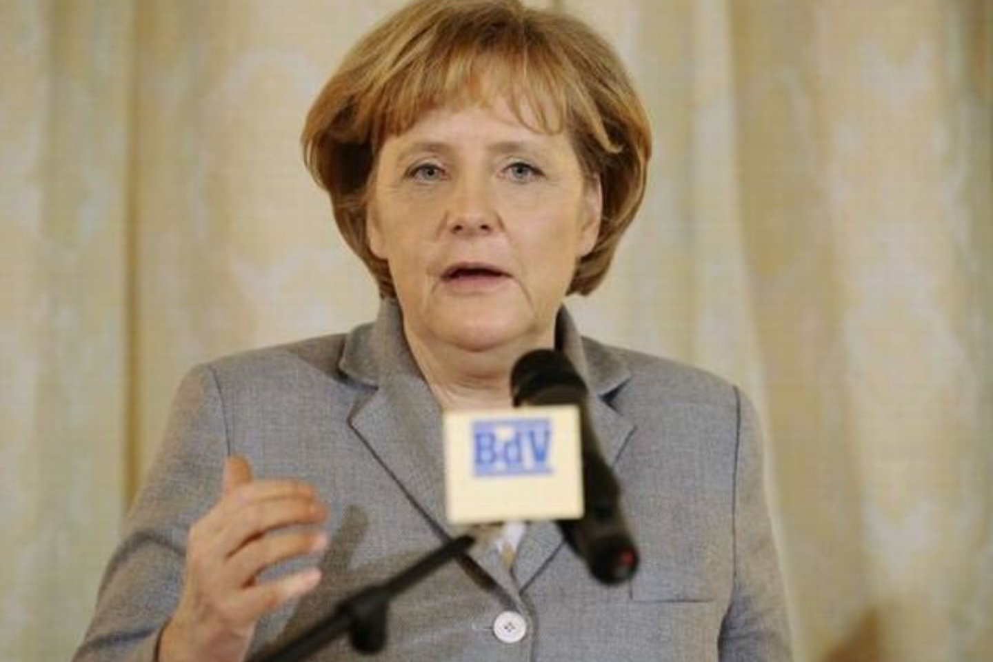 A.Merkel pažymėjo, kad Vokietija didele dalimi prisidėjo prie ES 400 mlrd. eurų vertės antikrizinio plano šiems ir ateinantiems metams.