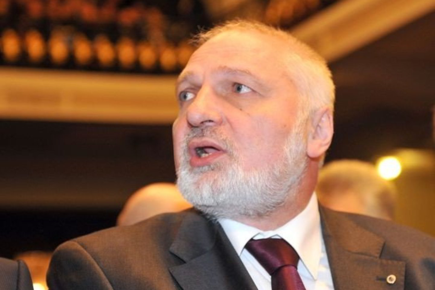 V.Mazuronis pristatė rinkėjų parašus.